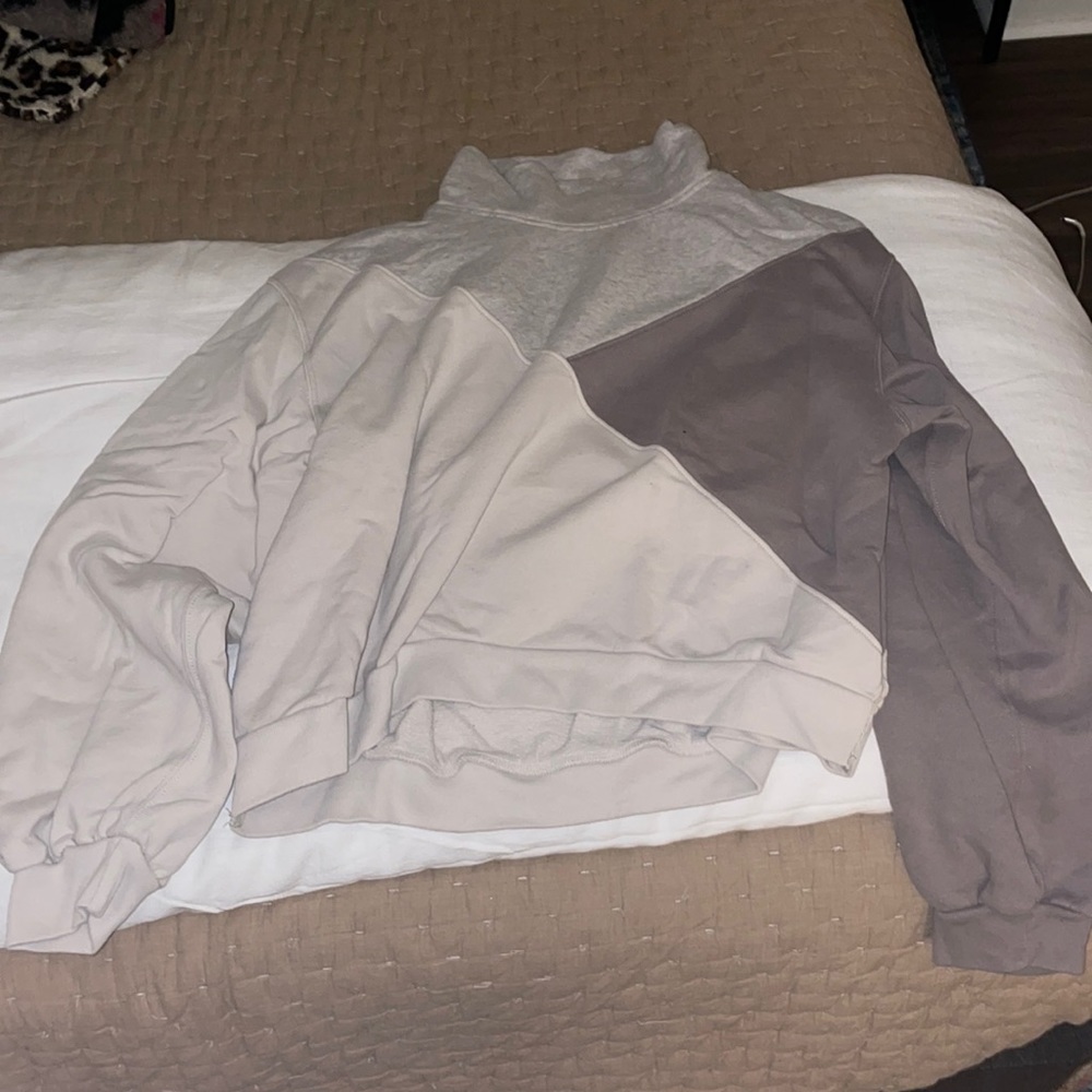 Abercrombie and Fitch Mock Neck SweatShirt